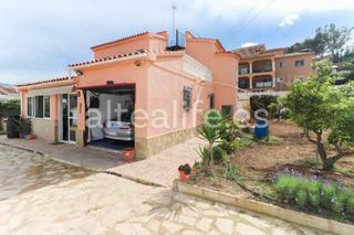 Xalet  Calle saule. Villa con parcela y vistas en la zona de alfaz del pi
