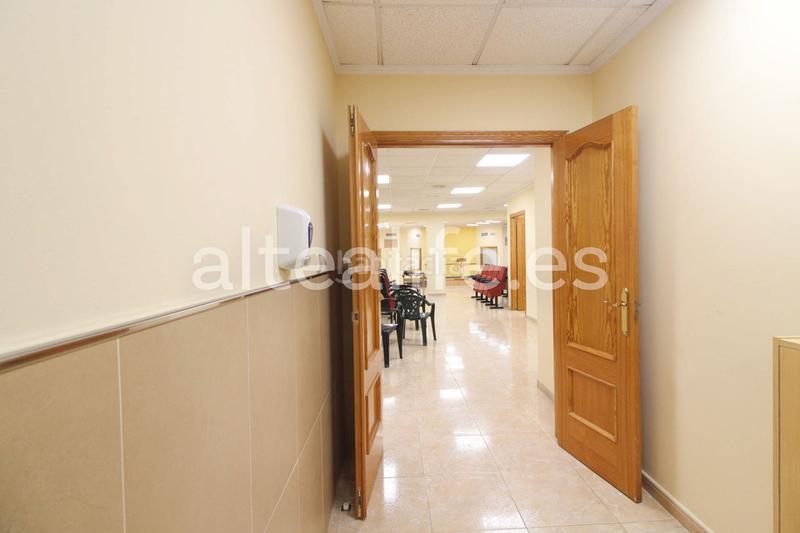 Foto b4f8d7c1-cf36-4f49-a316-8bfac700df17. Local comercial a Altea ciudad Altea