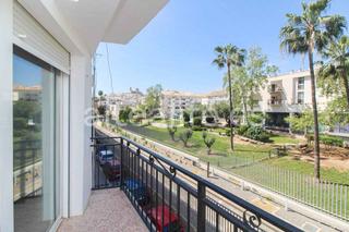 Appartement  Carrer metge adolfo quiles. Apartamento con 3 dormitorios en el centro de altea