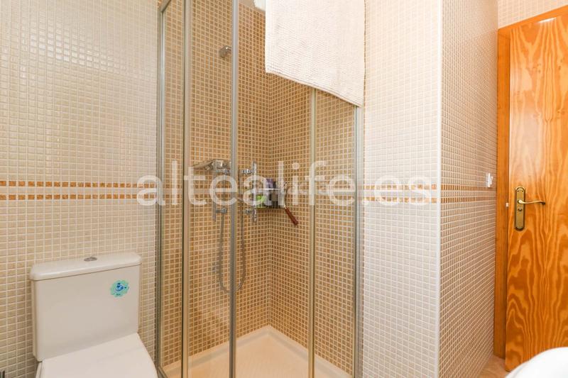 Foto 6df087ac-c6b1-4670-b415-340f5c40a6de. Casa a schiera con riscaldamento parcheggio piscina in Alfàs del Pi (l´)