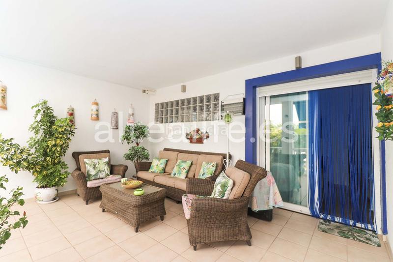 Foto ae0ff401-5e24-47d2-8d66-58d1c1f0e7ea. Casa a schiera con riscaldamento parcheggio piscina in Alfàs del Pi (l´)