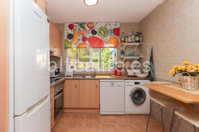 Foto d7a518dc-ea3b-4310-915e-7eede2887064. Casa a schiera con riscaldamento parcheggio piscina in Alfàs del Pi (l´)