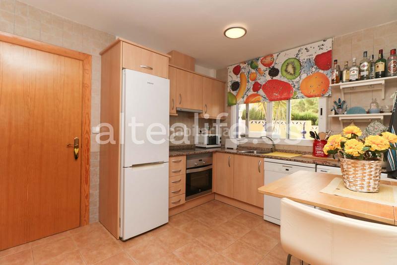 Foto fb1ace31-5861-4bd0-a217-010c489ff565. Casa a schiera con riscaldamento parcheggio piscina in Alfàs del Pi (l´)