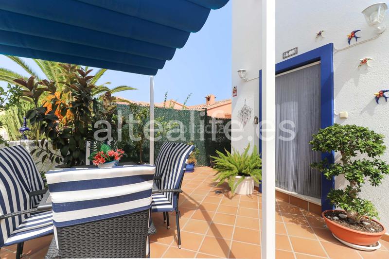 Foto fb66fe6b-b57b-4ce9-9917-94dd3d5b01fd. Casa a schiera con riscaldamento parcheggio piscina in Alfàs del Pi (l´)
