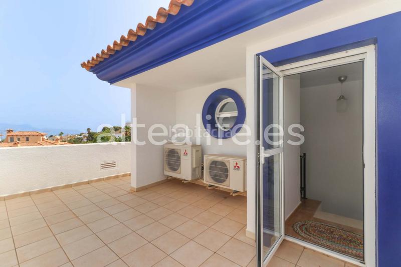 Foto fffec932-3a6f-47c4-8546-afca4bd92162. Casa a schiera con riscaldamento parcheggio piscina in Alfàs del Pi (l´)