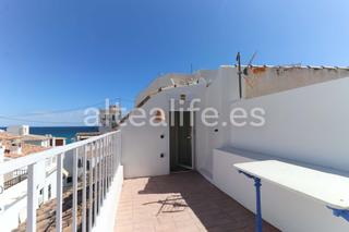 Lloguer Casa adossada  Carrer francisco martínez orozco. Casa de pueblo reformada y con terraza en el casco antiguo