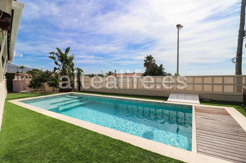 Foto bb996de7-fb62-45cf-aa07-e4a484acbe58. Xalet amb calefacció aparcament piscina a El Tossal-Bello Horizonte Nucia (la)