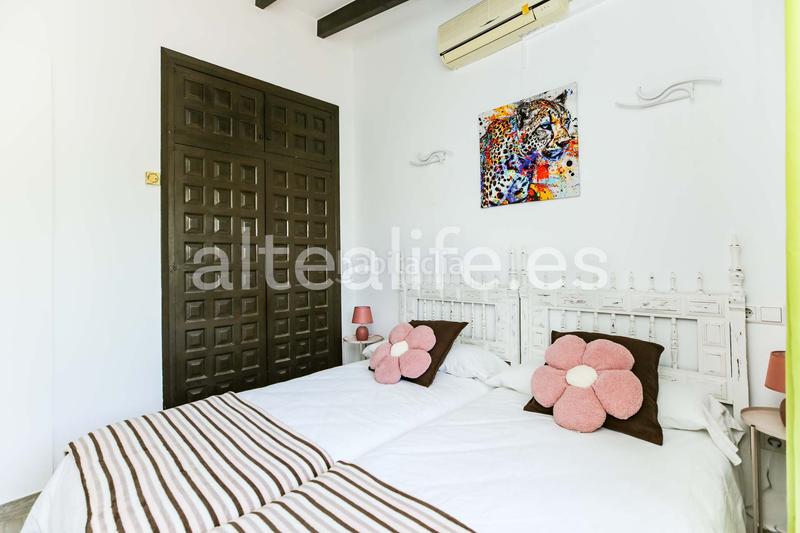 Foto 0375b84b-39c9-4296-b3db-3b3b980ea16f. Location chalet avec cheminée chauffage piscine dans Nucia (la)