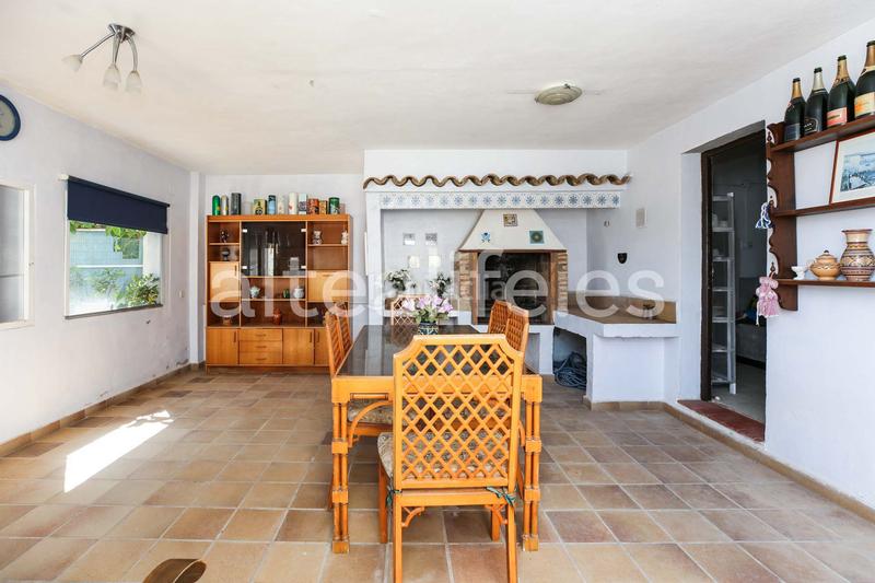 Foto cbe4f4bc-ec7c-454d-8d9f-27a564c11f9c. Location chalet avec cheminée chauffage piscine dans Nucia (la)