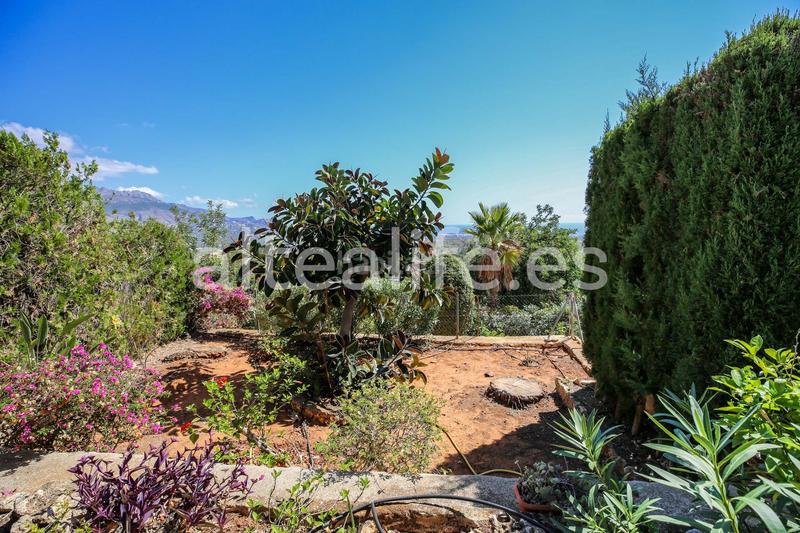 Foto 231c1441-ebdc-421b-b109-b1a92f377d4e. Rent chalet with fireplace heating pool in El Tossal-Bello Horizonte Nucia (la)