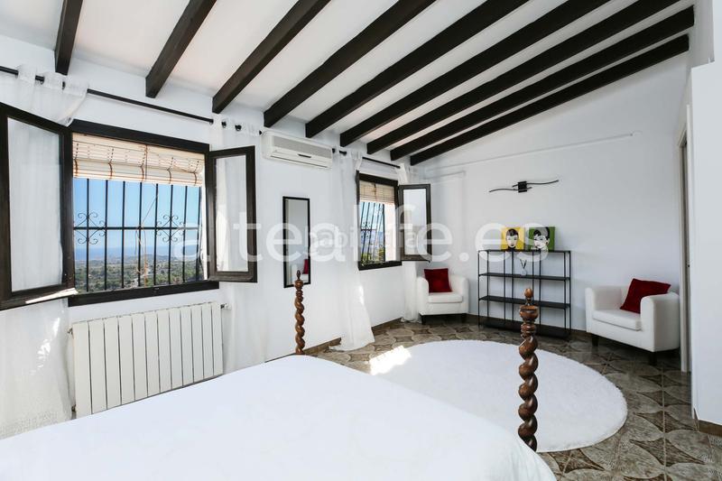 Foto 27018a25-1f96-4dba-a227-7bd6c2f7a459. Rent chalet with fireplace heating pool in El Tossal-Bello Horizonte Nucia (la)
