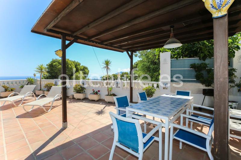 Foto 9c8ec5aa-94a5-4fdf-95c6-545df3c60b4e. Rent chalet with fireplace heating pool in El Tossal-Bello Horizonte Nucia (la)