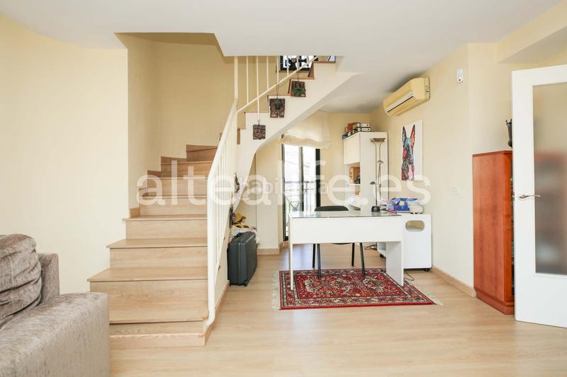 Foto 8fadeb0a-3a69-4cee-8c3f-61d0d1dcb559. Dúplex a costera dels nassos 3 a Altea ciudad Altea