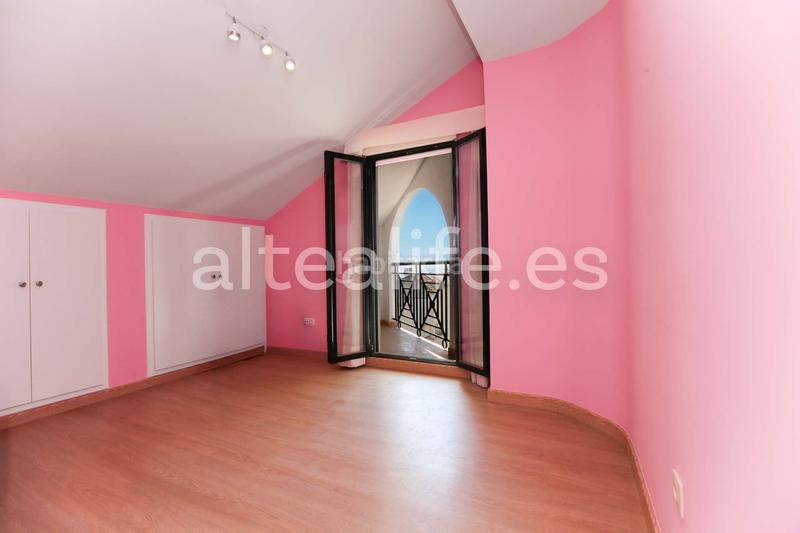 Foto cf8c4e3c-de3d-41d9-a469-49b6cdc1beb6. Dúplex a costera dels nassos 3 a Altea ciudad Altea