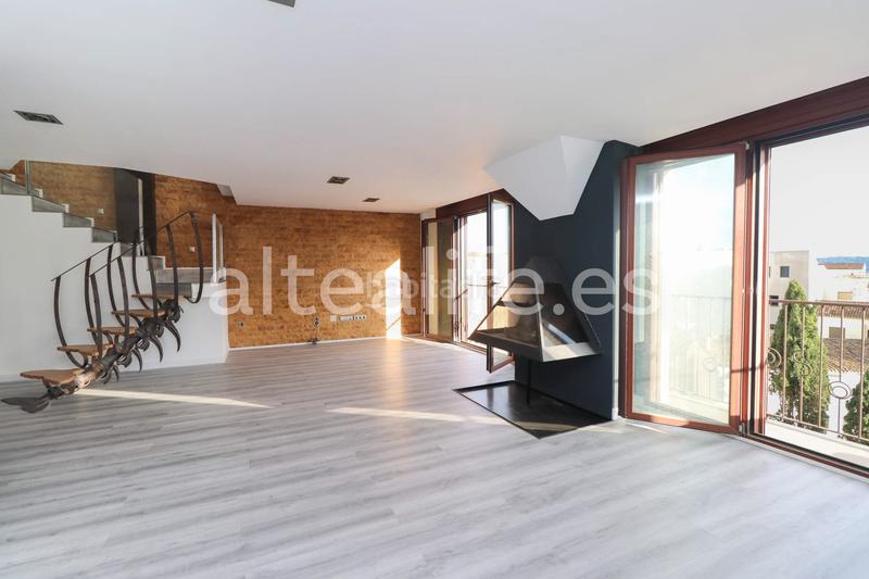 Foto dbd749f5-f51a-46ab-9382-7a972b8e8934. Duplex con camino riscaldamento in Centro Ciudad Xàbia