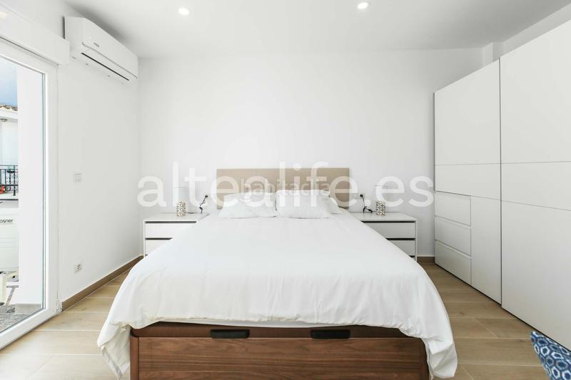 Foto a2279b52-6f9d-45ec-b5e0-df27855446d3. Alquiler estudio en carrer ametllers 1 luminoso estudio con balcón en la zona avenida la nucia en Altea