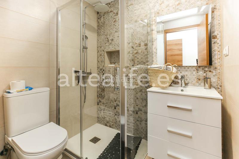 Foto 61c7358c-39e3-4cf5-a0fe-88bf62621e86. Alquiler apartamento  con 2 dormitorios en la zona de avenida la nucía en Altea