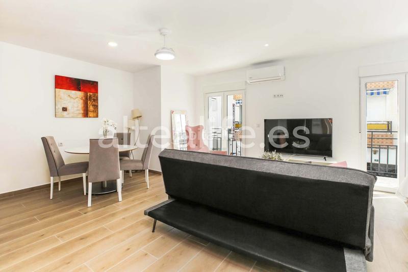 Foto 7fa6a92e-d618-427c-81cb-e313146c88fc. Alquiler estudio luminoso estudio con balcón en la zona avenida la nucia en Altea