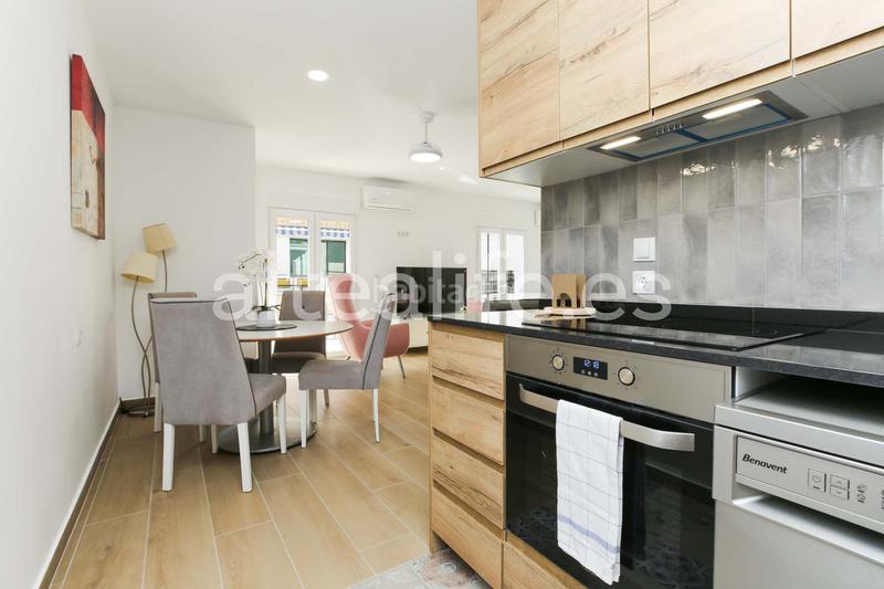 Foto d8b9f023-7e0c-46f3-ab37-106c9950a812. Alquiler estudio luminoso estudio con balcón en la zona avenida la nucia en Altea