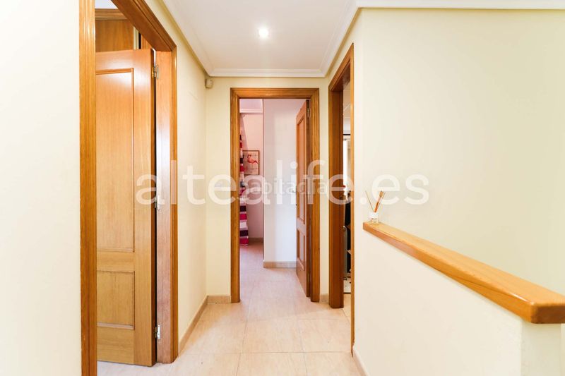 Foto a97a1b67-1301-45a9-910d-42a8757e4f5d. Casa adossada amb xemeneia calefacció aparcament piscina a Nucia (la)