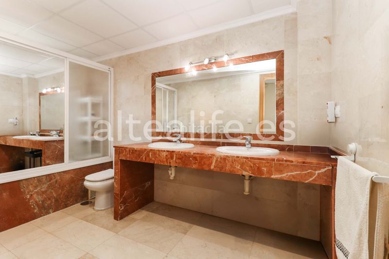 Foto d2649b33-ac8e-4724-87c1-4a4b7ff3f1bb. Casa adossada amb xemeneia calefacció aparcament piscina a Nucia (la)
