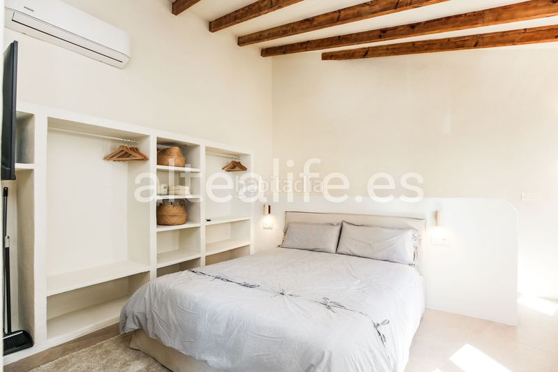 Foto 00606071-0108-4463-882a-36a0ba35e559. Casa adossada amb xemeneia a Altea ciudad Altea