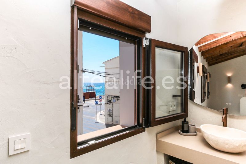 Foto 0669c924-f463-44fa-91e8-bc30964fa123. Casa adossada amb xemeneia a Altea ciudad Altea