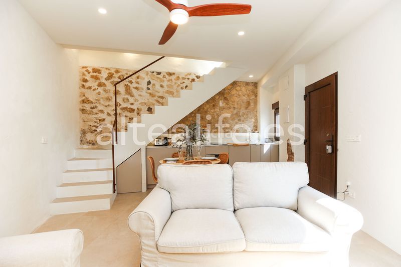 Foto 3e748120-aa8e-4a81-a3a6-979230fb7bc8. Casa adossada amb xemeneia a Altea ciudad Altea