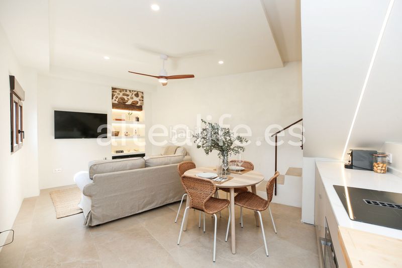 Foto 59dd22d6-53e0-4275-b8b7-3beabbe4eb48. Casa adossada amb xemeneia a Altea ciudad Altea