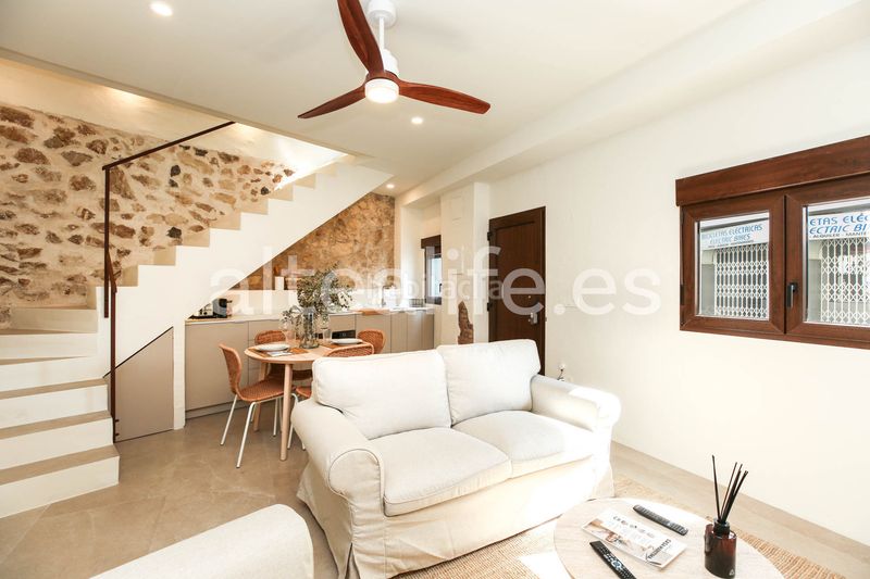 Foto 9657efec-681f-4fe4-a5c5-cef39e8f0efb. Casa adossada amb xemeneia a Altea ciudad Altea