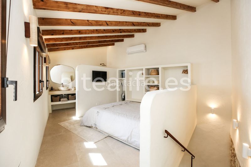 Foto a5f19416-153e-48cb-af52-808f2c3c21ab. Casa adossada amb xemeneia a Altea ciudad Altea