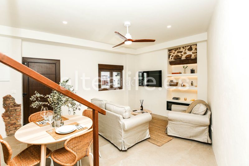 Foto ab332b18-2471-4bb8-9765-0ec17e2b6170. Casa adossada amb xemeneia a Altea ciudad Altea