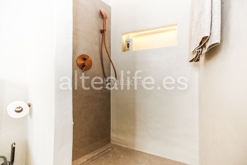 Foto bb6846c5-acb0-4cef-a879-16e468325be9. Casa adossada amb xemeneia a Altea ciudad Altea