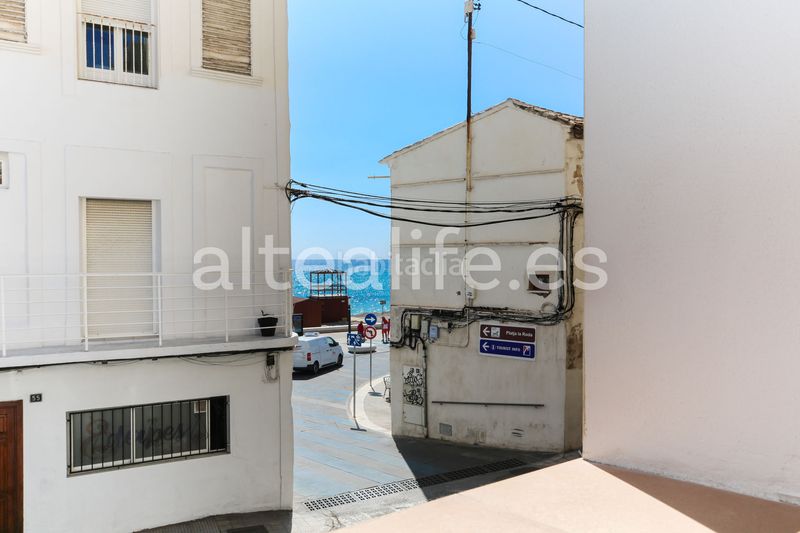 Foto d8aba2f3-e9f0-450f-8979-44609c178116. Casa adossada amb xemeneia a Altea ciudad Altea