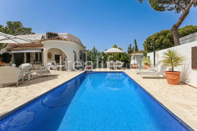 Foto 0b832eff-44a4-4104-9f9f-6696263786e4. Xalet a carrer bassa 10 a Altea la vella Altea