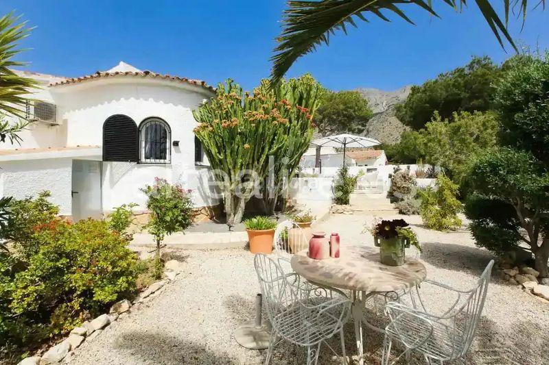 Foto 67bb308a-2be8-4d1b-9679-8742eb978ae8. Xalet a carrer bassa 10 a Altea la vella Altea