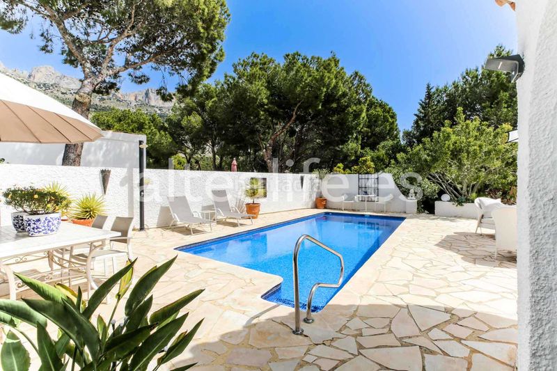 Foto 9e73d967-92b7-46a5-92de-cb2776f84db7. Xalet a carrer bassa 10 a Altea la vella Altea