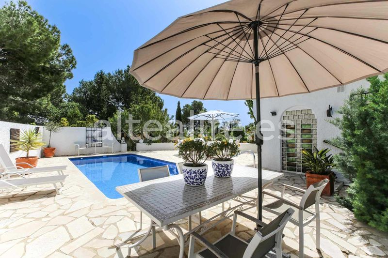 Foto f1403f4a-978e-4a03-a315-a8b6264e0a28. Xalet a carrer bassa 10 a Altea la vella Altea