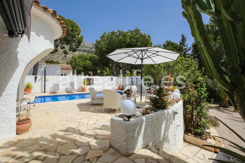 Foto fa4d735a-25ea-48a3-9267-bab35f21e001. Xalet a carrer bassa 10 a Altea la vella Altea