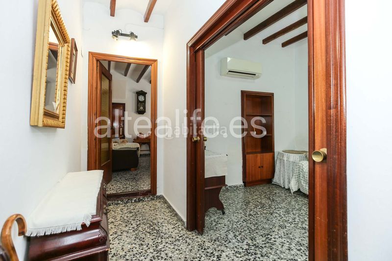 Foto 339c11c9-615f-4b06-a311-1da7e1509b9e. Casa adossada amb xemeneia aparcament a Casco urbano Polop