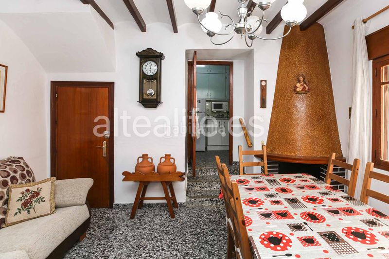 Foto 41a222ab-ef05-4137-a5dd-3ad97a2ab2c7. Casa adossada amb xemeneia aparcament a Casco urbano Polop