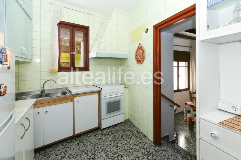 Foto 7087458f-5053-44af-8f56-7cce7f2b4ad4. Casa adossada amb xemeneia aparcament a Casco urbano Polop