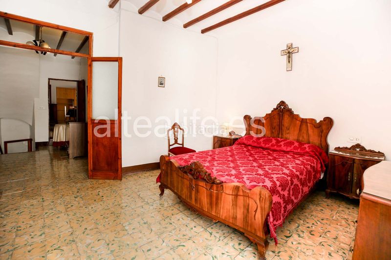 Foto cd4b57a8-98d4-4dda-8acd-fad692446937. Casa adossada amb xemeneia aparcament a Casco urbano Polop