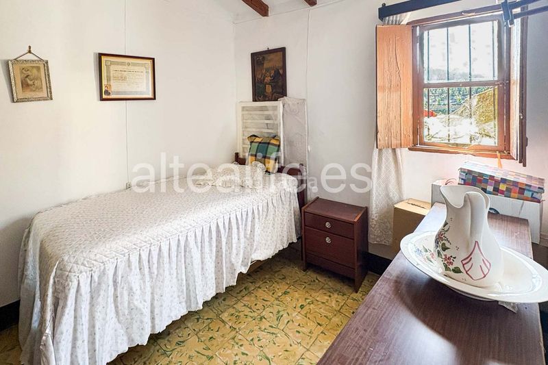 Foto e6371fb5-efba-4ac6-88e4-b3b6f758bdda. Casa adossada amb xemeneia aparcament a Casco urbano Polop