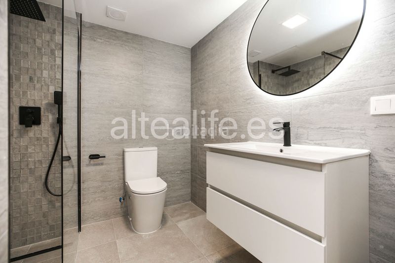 Foto 2a6ef21c-daa3-4bd5-8b95-ec8cb95891d1. Apartament amb aparcament a Altea ciudad Altea