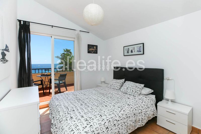 Foto 70f28ca6-5f30-470f-bf5b-ab930bd5e541. Apartament amb aparcament piscina a Mascarat Altea