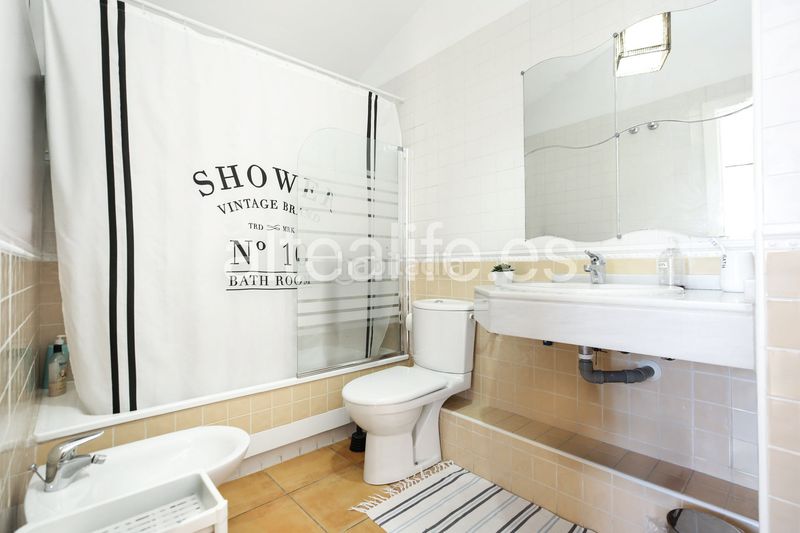 Foto bd3964a6-a205-4ee4-b7e2-1b058d54524e. Apartament amb aparcament piscina a Mascarat Altea