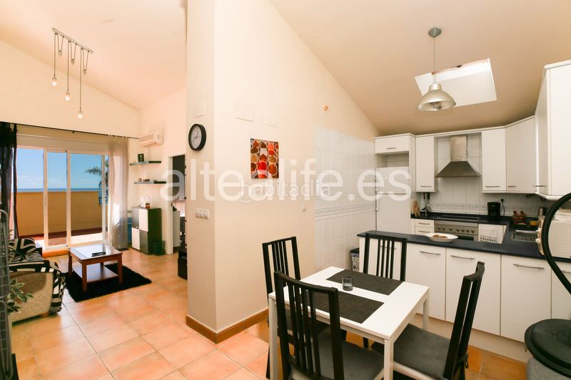 Foto f263b6af-c876-4971-9862-3b581b52c03b. Apartament amb aparcament piscina a Mascarat Altea