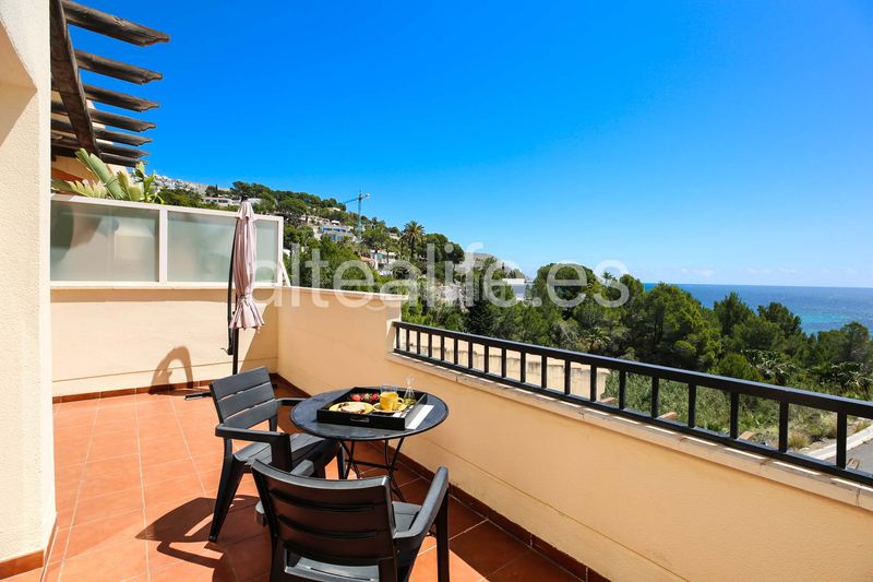 Foto f7b6107d-63c4-49f2-9d4c-1da3a29f8cac. Apartament amb aparcament piscina a Mascarat Altea