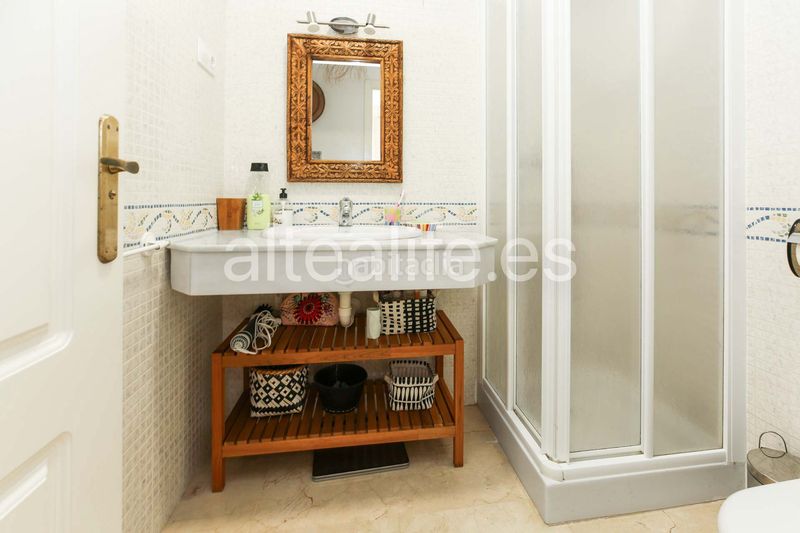 Foto 8f3f3017-418f-4861-b37a-ea65bf0bd211. Apartament amb calefacció aparcament piscina a Altea ciudad Altea